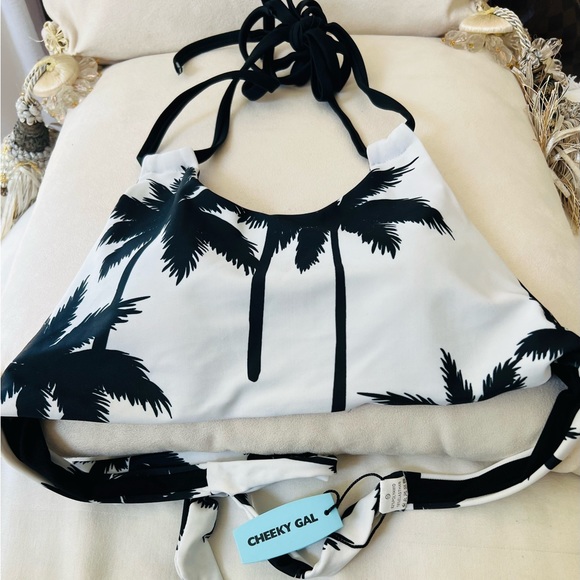 CHEEKY GAL 2 piece Bikini Black & White Hawaiian Print Beautiful Bathing Suit - Picture 6 of 16